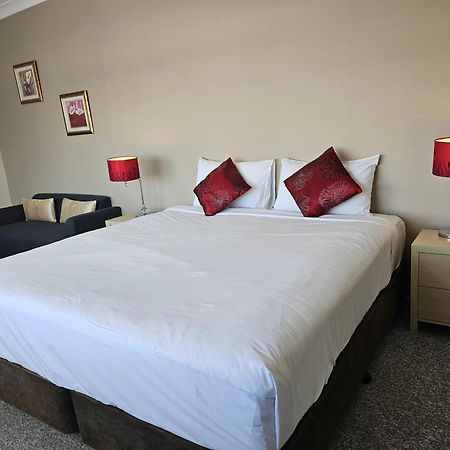 Country Lodge Motor Inn Бетхерст Екстер'єр фото