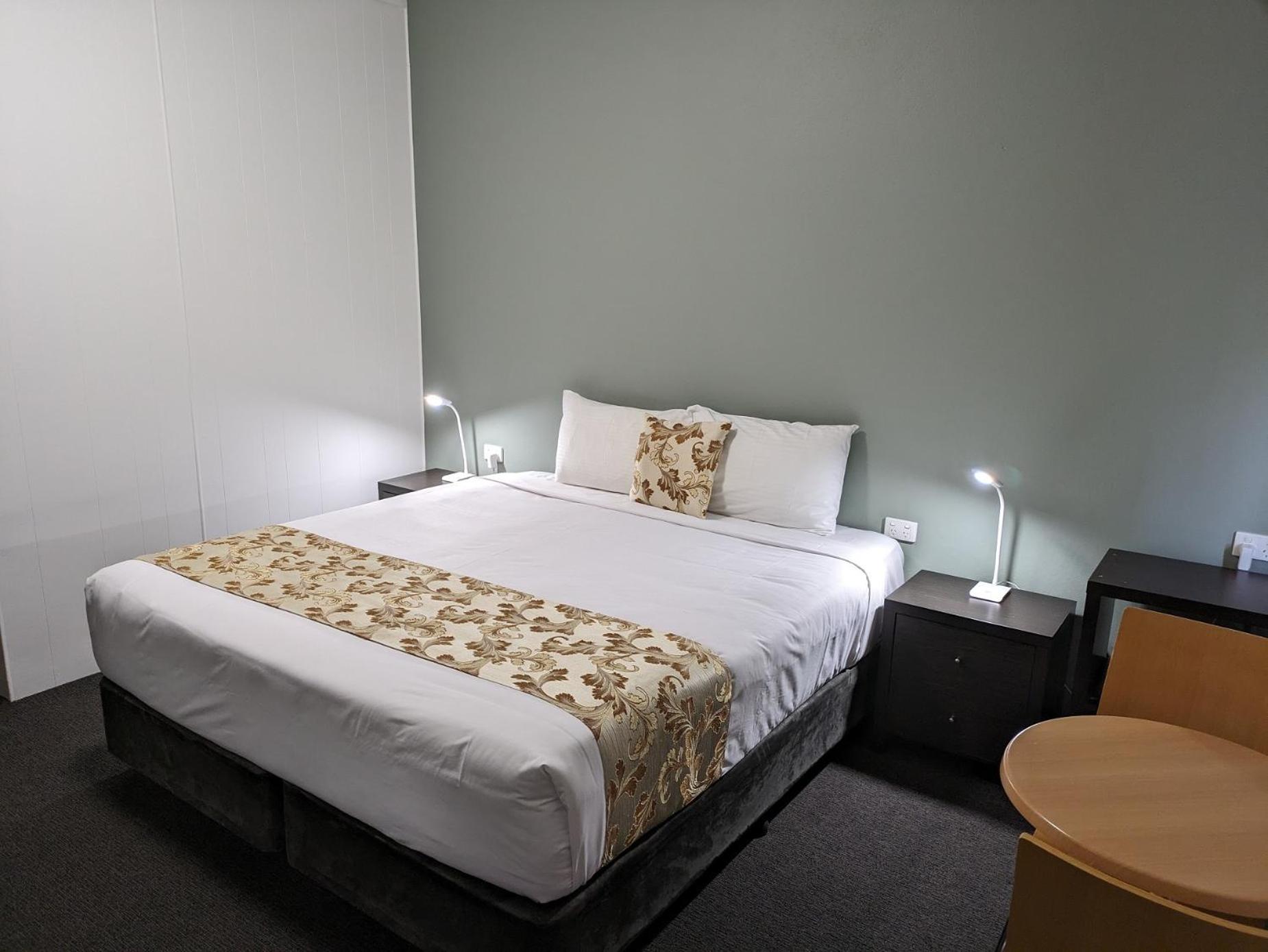 Country Lodge Motor Inn Бетхерст Екстер'єр фото