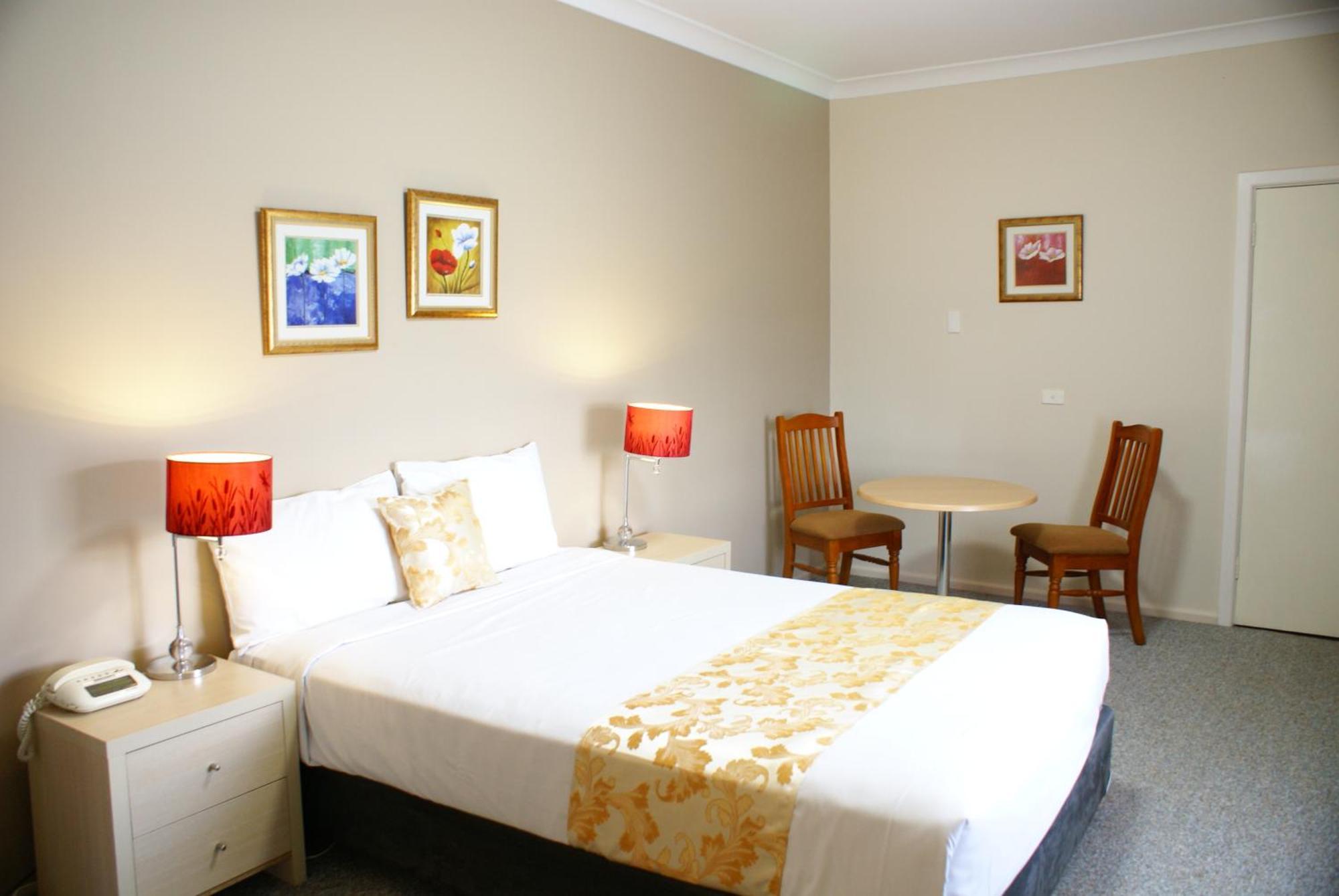 Country Lodge Motor Inn Бетхерст Екстер'єр фото