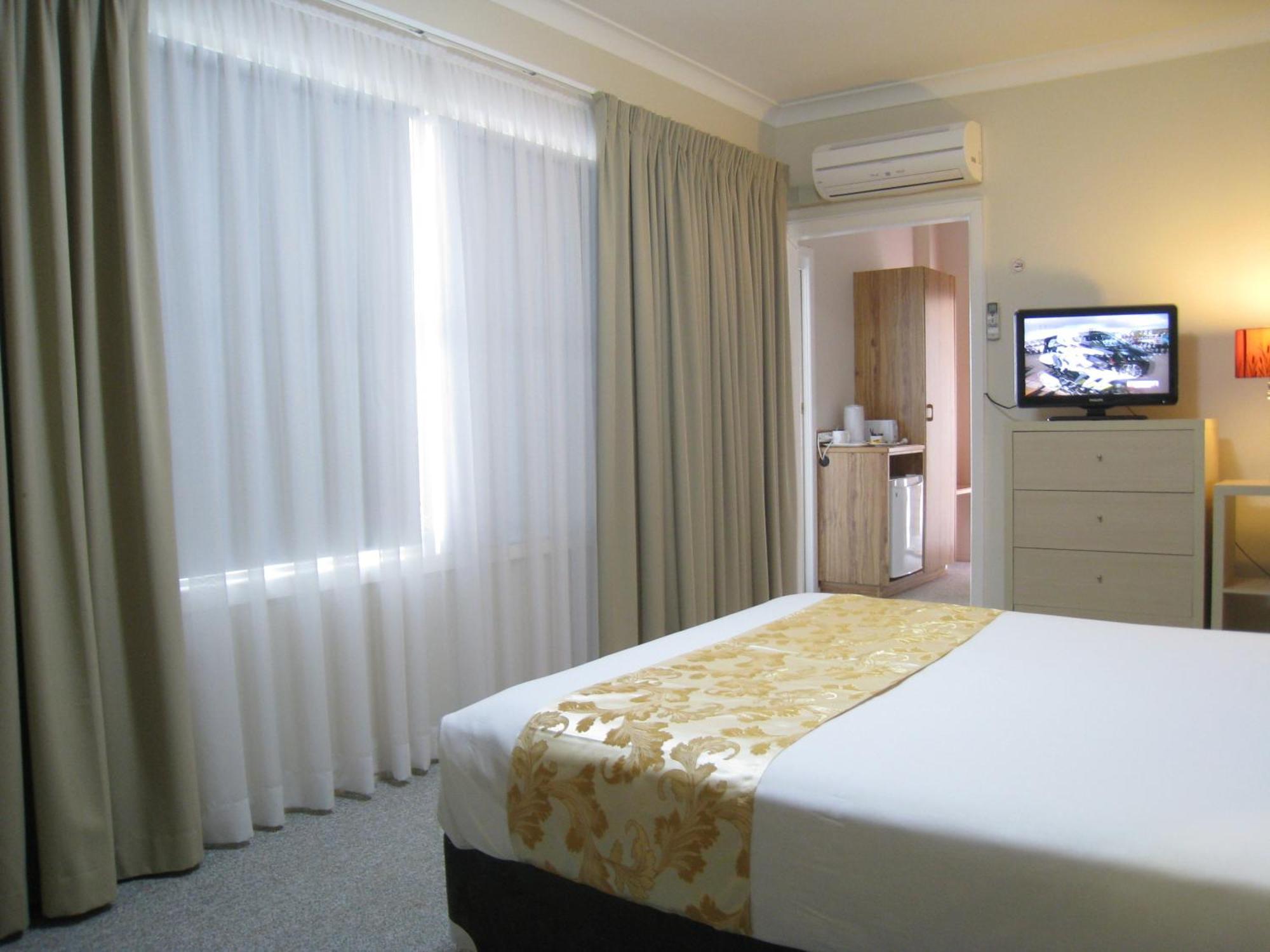 Country Lodge Motor Inn Бетхерст Екстер'єр фото