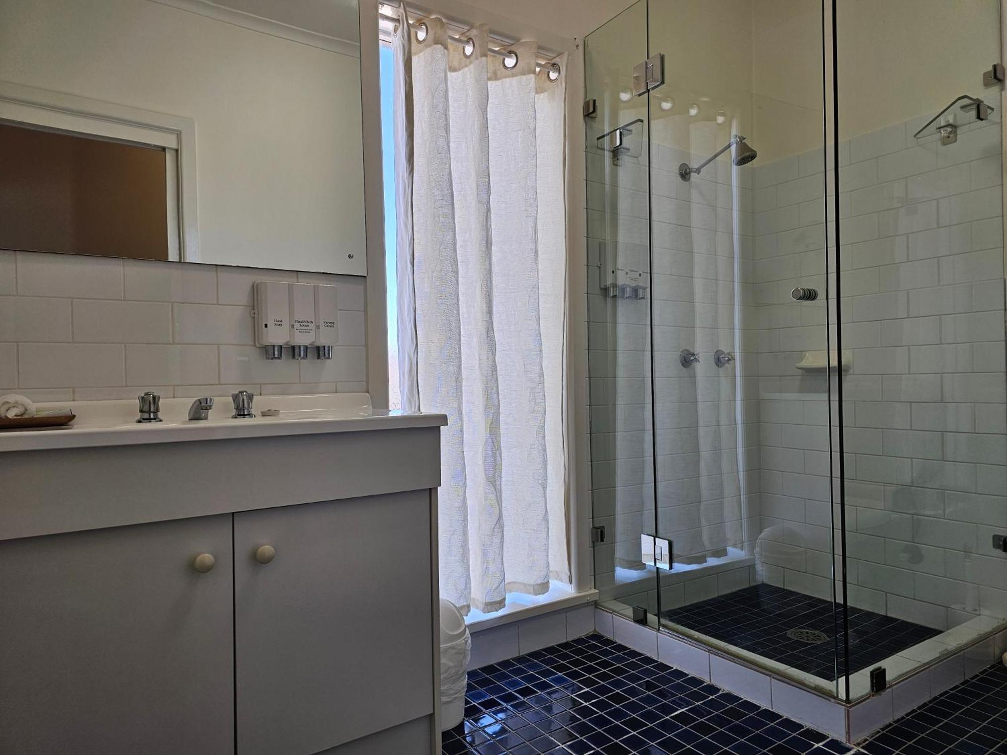 Country Lodge Motor Inn Бетхерст Екстер'єр фото