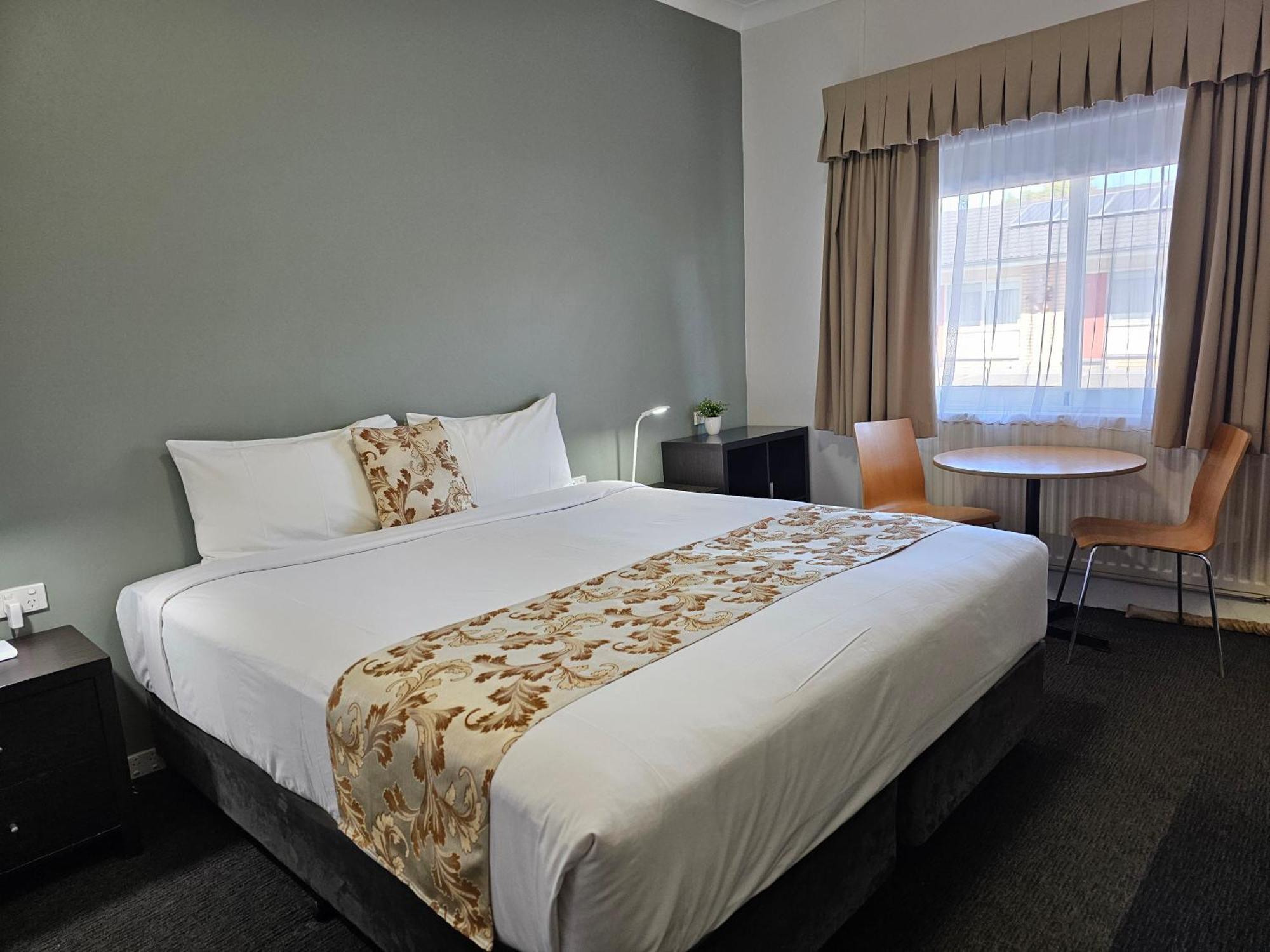Country Lodge Motor Inn Бетхерст Екстер'єр фото