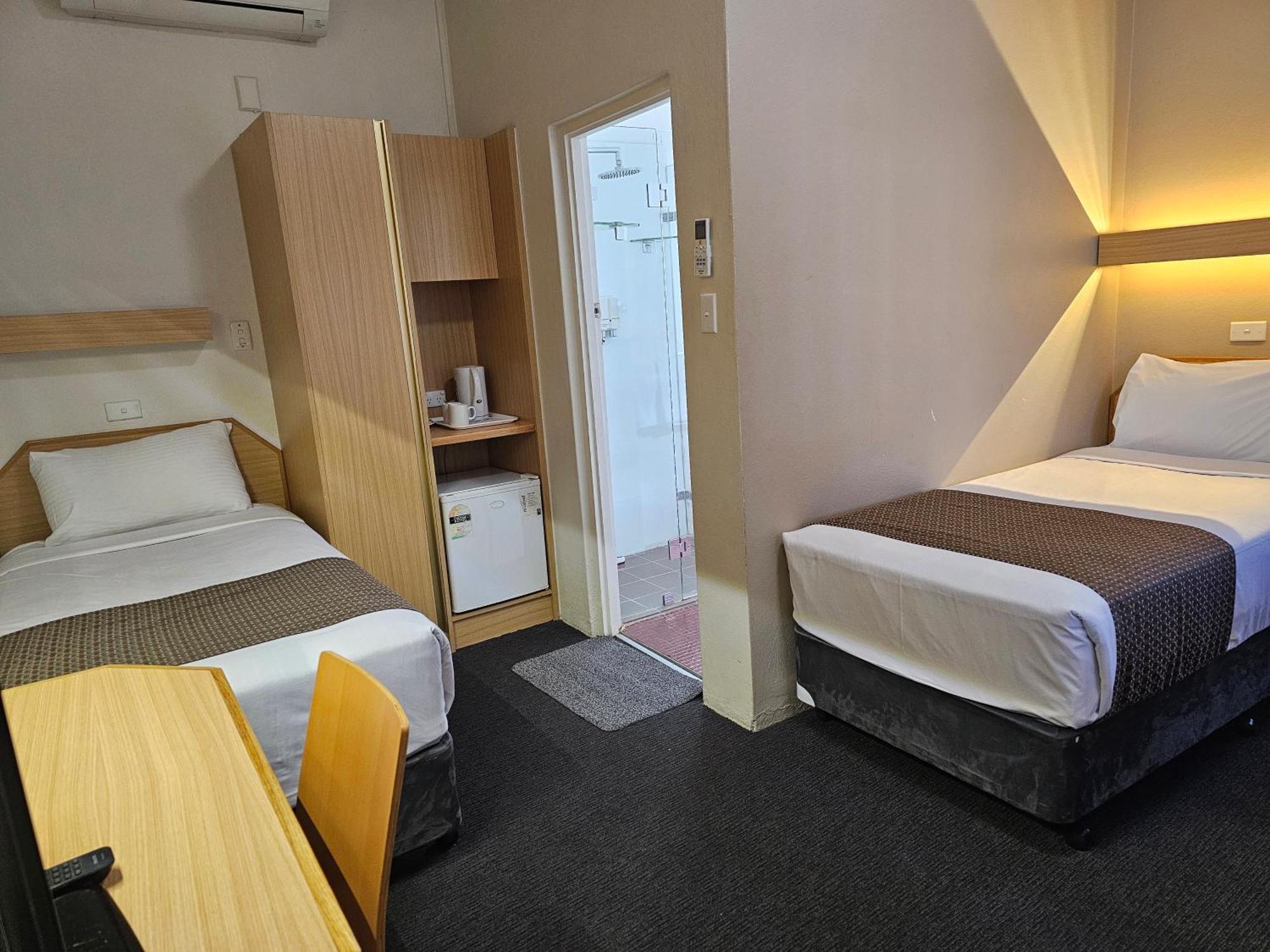 Country Lodge Motor Inn Бетхерст Екстер'єр фото