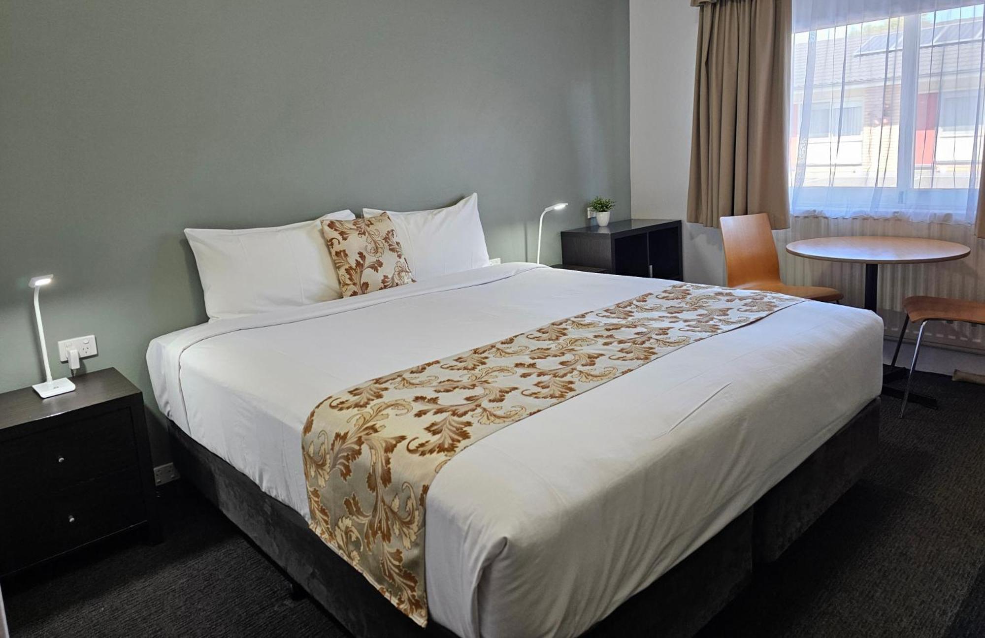Country Lodge Motor Inn Бетхерст Екстер'єр фото