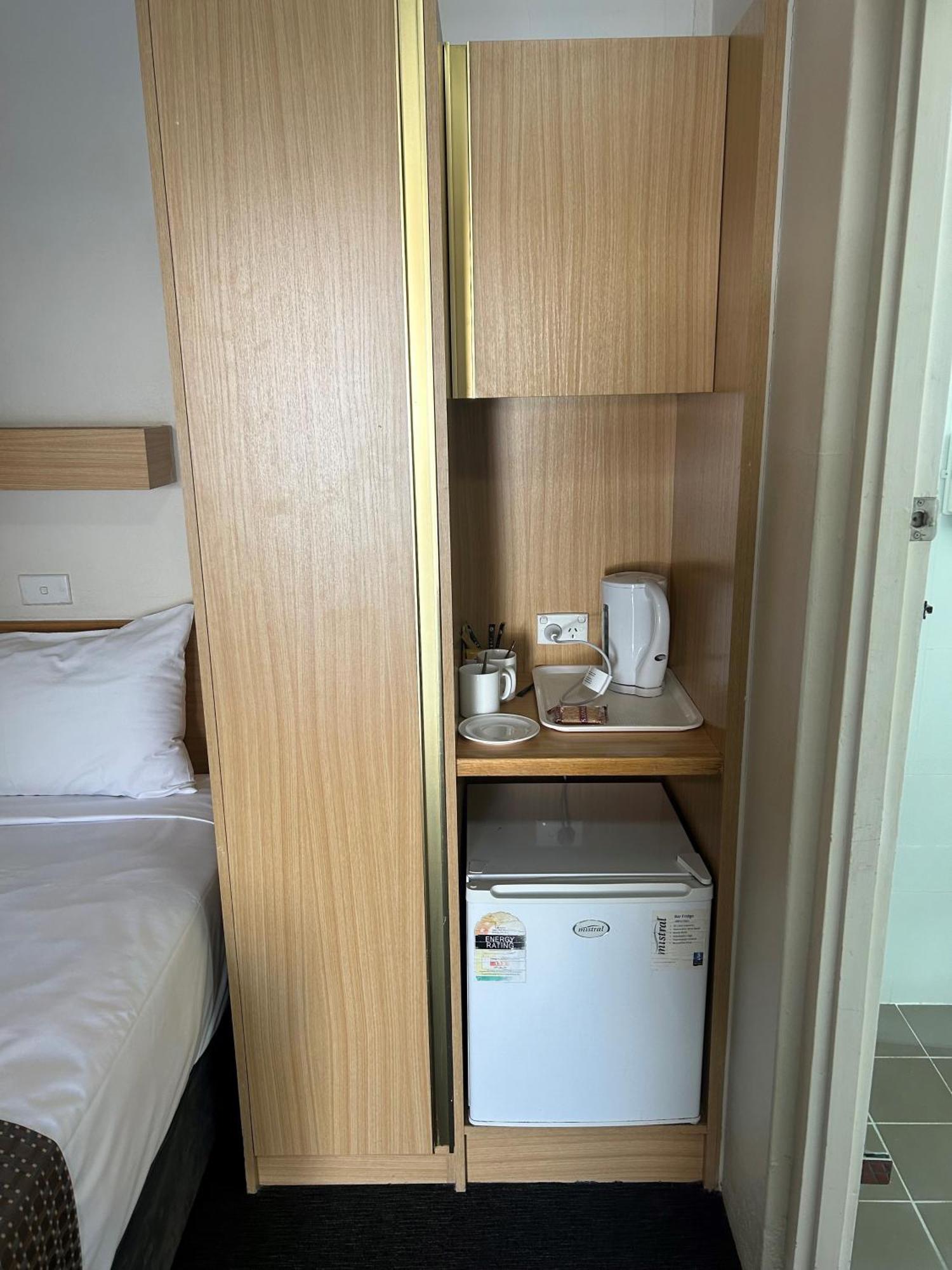 Country Lodge Motor Inn Бетхерст Екстер'єр фото