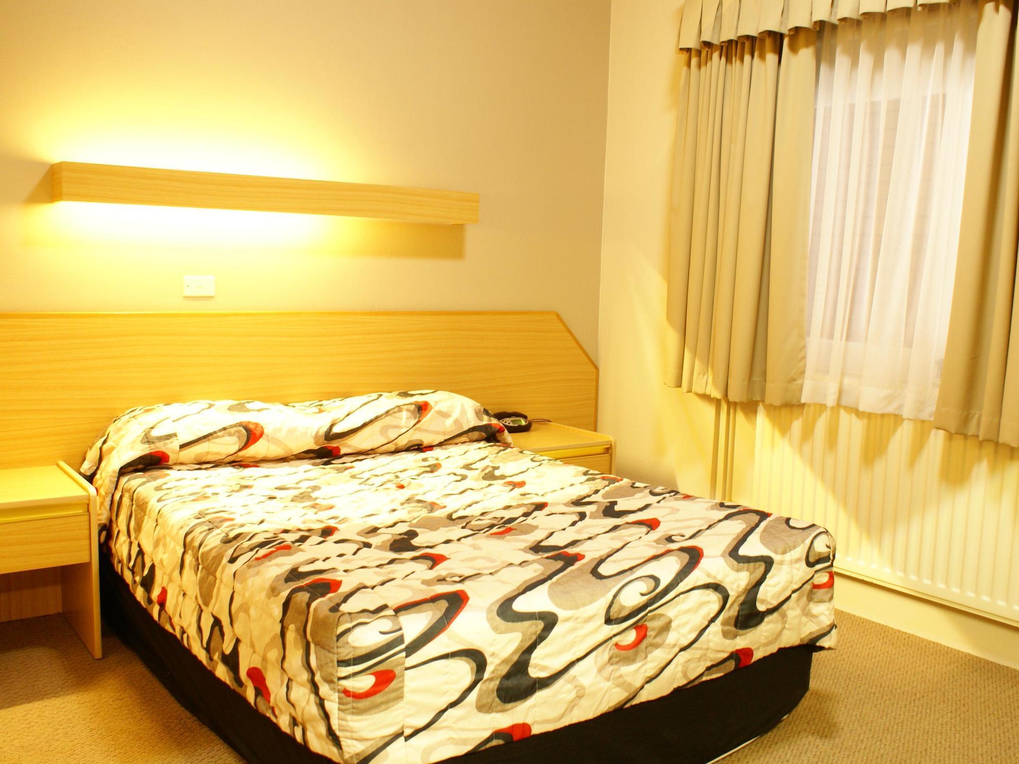 Country Lodge Motor Inn Бетхерст Екстер'єр фото